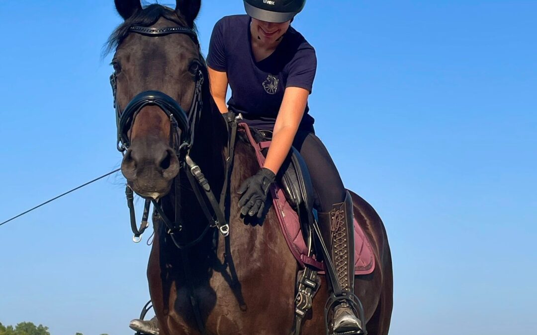 Angelina-De-Vittorio-Vermittlung-Verkauf-Pferde-Sportpferde-Freizeitpferde-Dressurpferde-Verkaufspferde-Pferdeverkauf-Süddeutschland-Bayern-Kunde-Denise